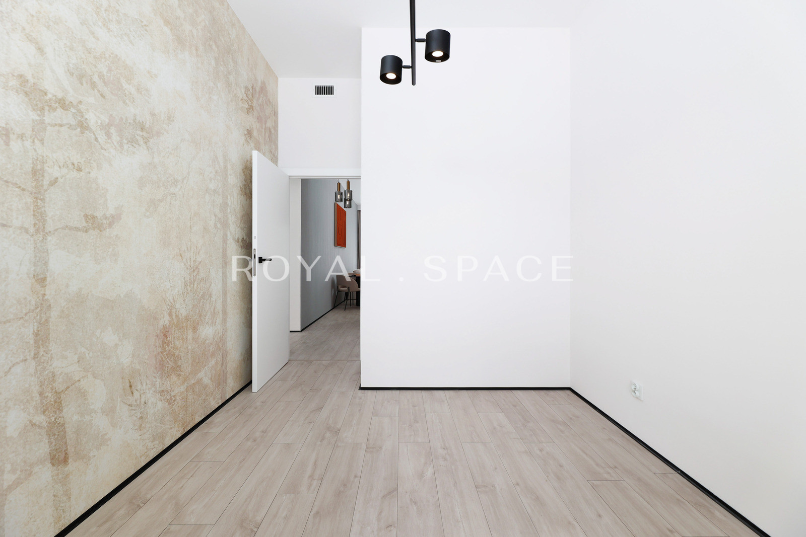 Modern flat with high ceilings at Młyny Mogilska!