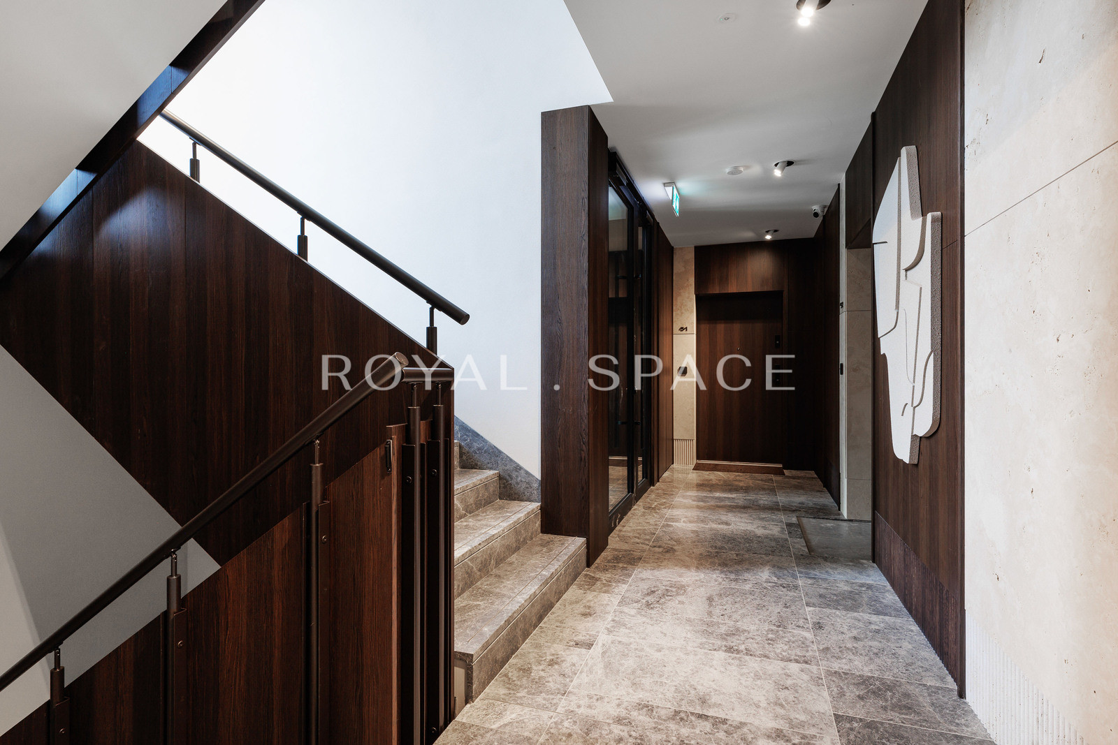 Modern flat with high ceilings at Młyny Mogilska!