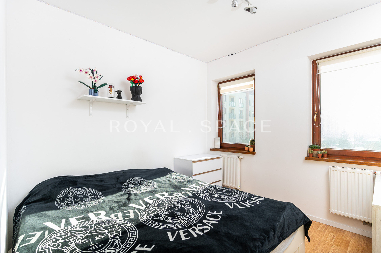 Sunny apartment next to the UJ Campus!