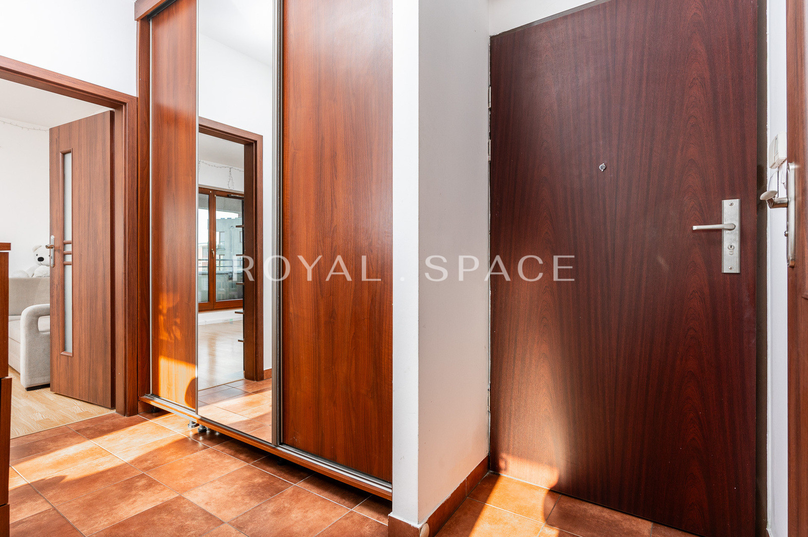 Sunny apartment next to the UJ Campus!