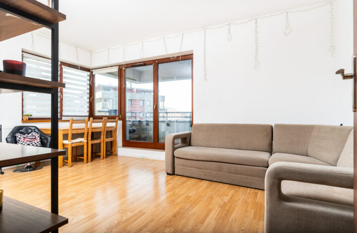 Sunny apartment next to the UJ Campus!
