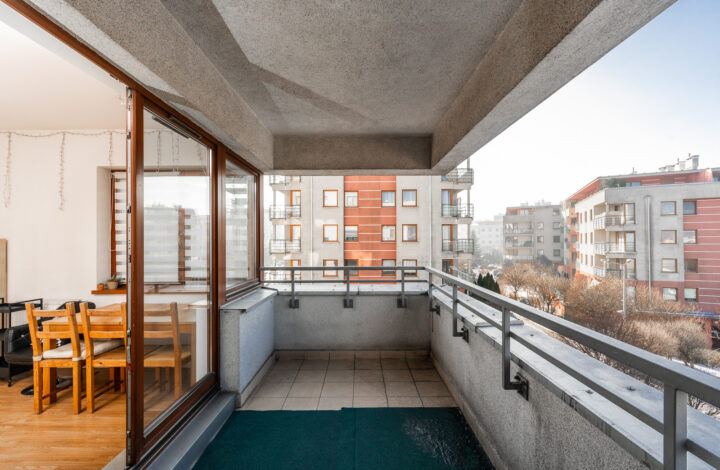 Sunny apartment next to the UJ Campus!