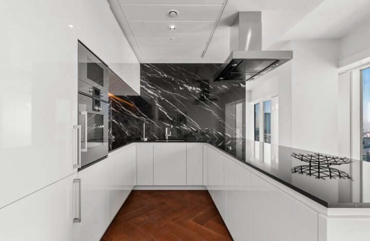 Premium apartment with panoramic view | Złota 44