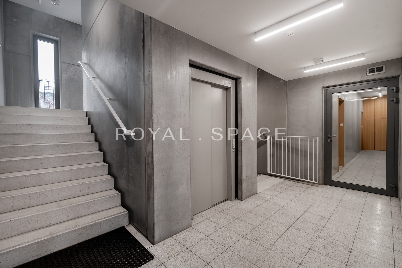 Apartment with Terrace in Praga!