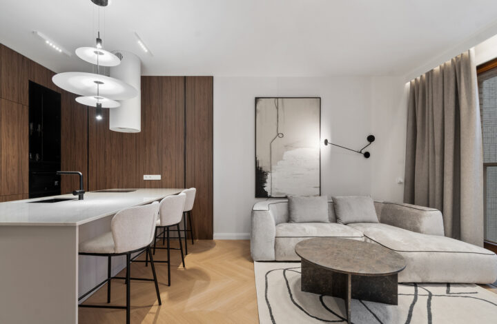 Стильна квартира з гардеробною у Wola