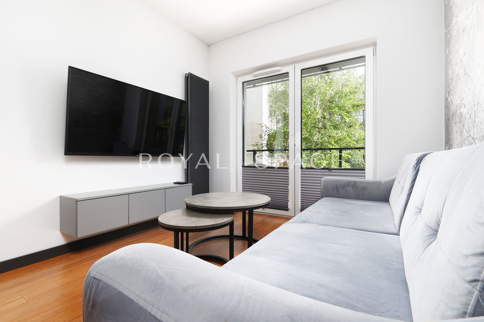 Bright apartment with parking! | Salsa Lokum