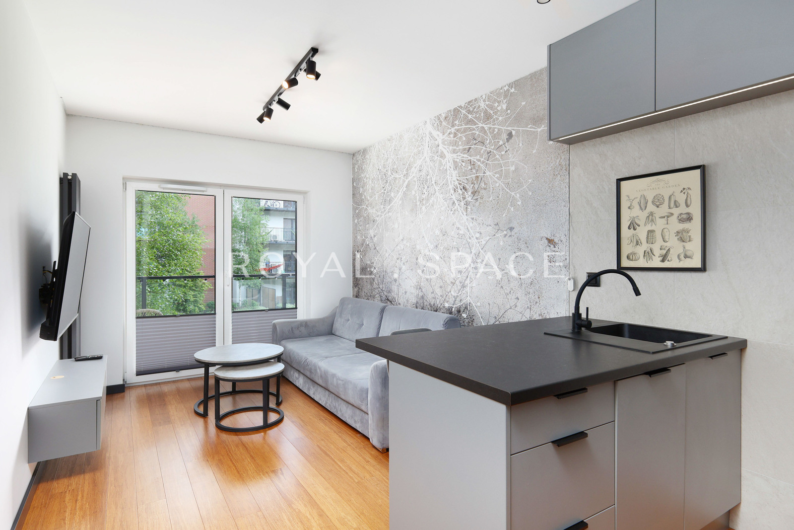 Bright apartment with parking! | Salsa Lokum