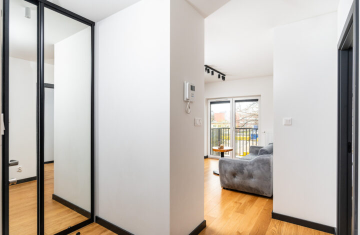 Bright apartment with parking! | Salsa Lokum