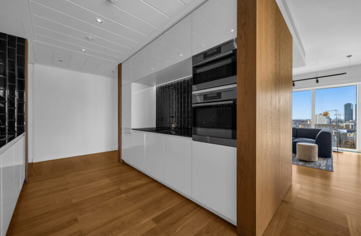 Złota 44 – Najlepsza cena w budynku!