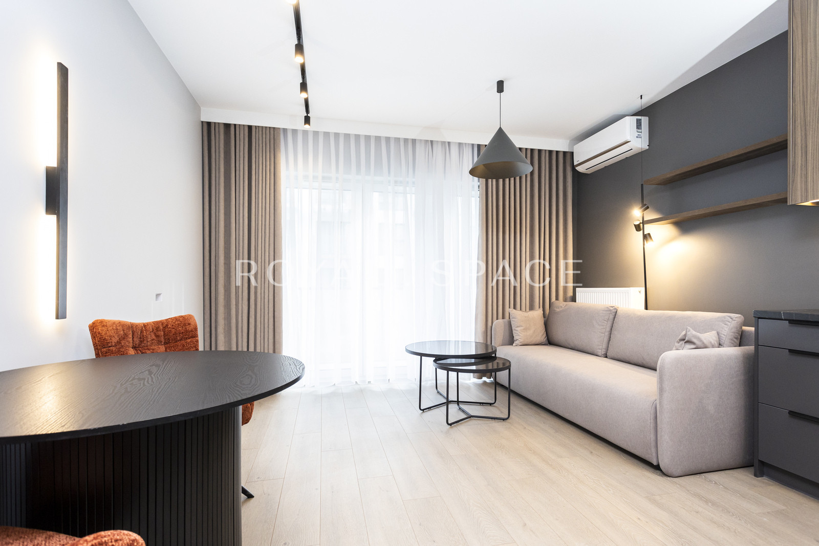 Сучасна квартира-студія біля парку | BELG