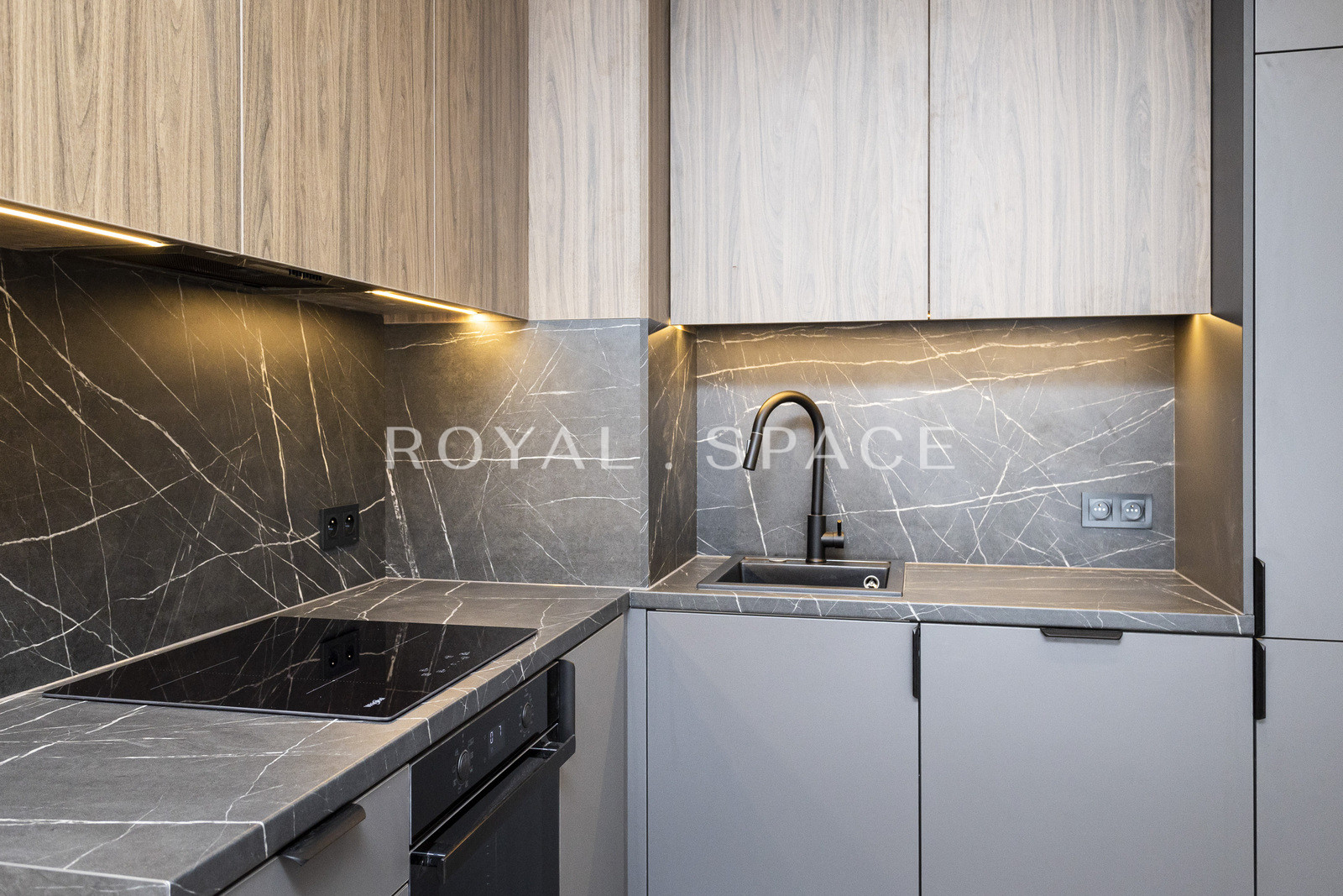 Сучасна квартира-студія біля парку | BELG