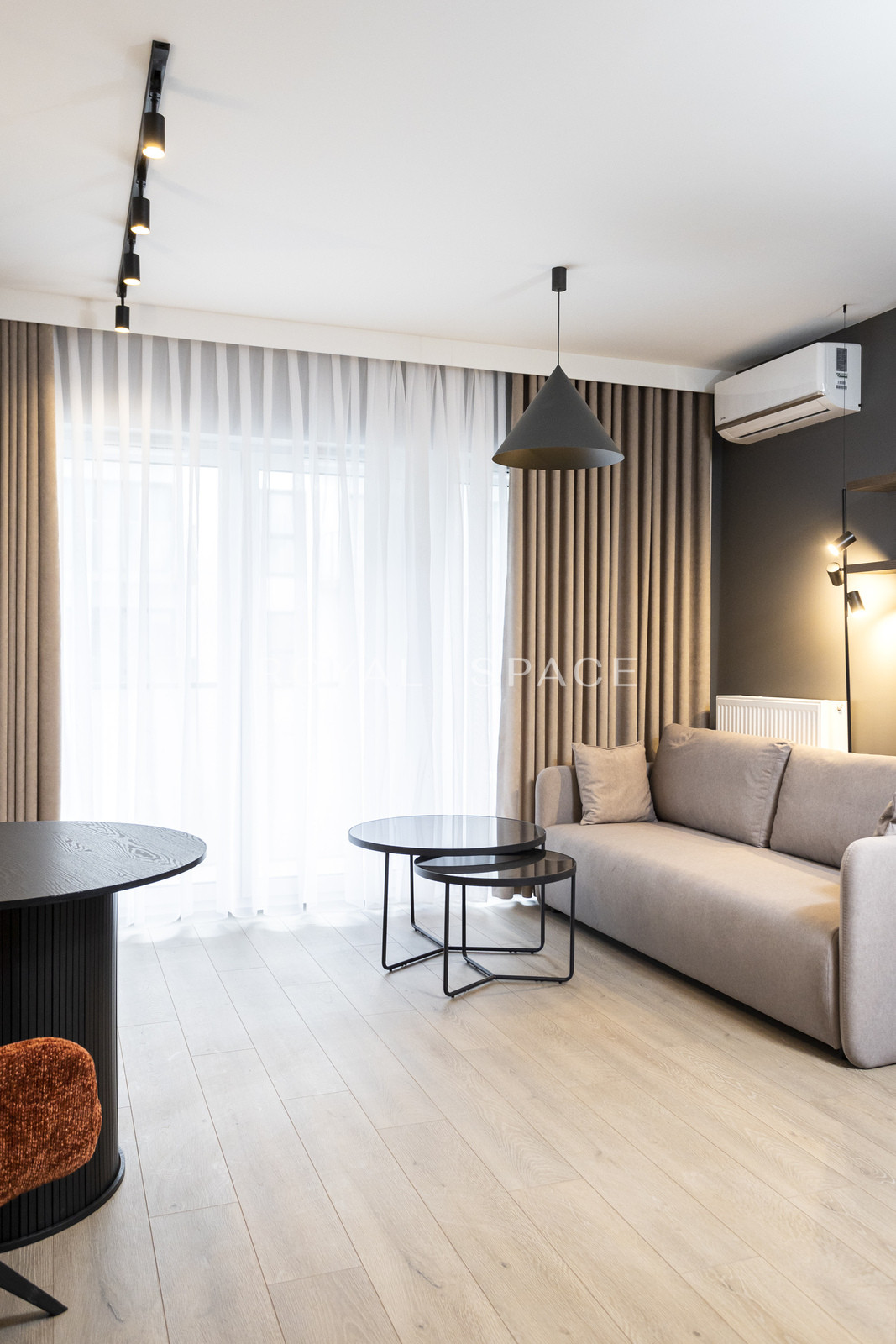 Сучасна квартира-студія біля парку | BELG