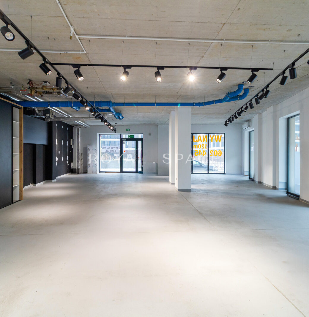 Finished commercial unit in a residential complex!