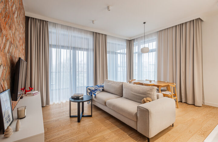 Prestiżowy apartament z dużym balkonem!