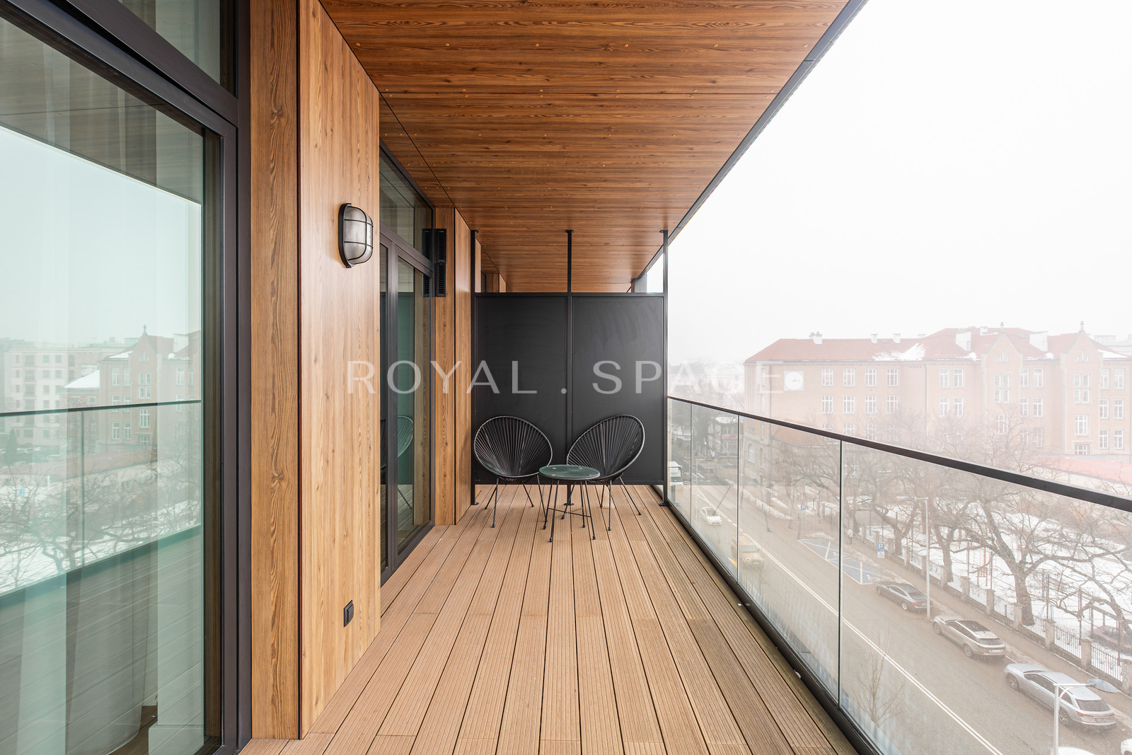 Престижний апартамент з великим балконом!