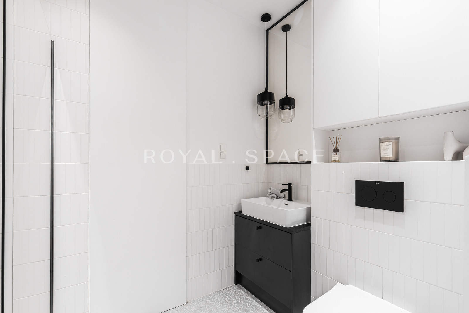 Сучасна студія з світлим інтер’єром | Powiśle