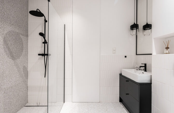 Сучасна студія з світлим інтер’єром | Powiśle