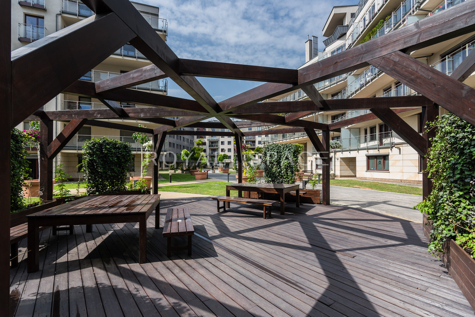 Przestronny apartament z ogródkiem! | Ludwinów