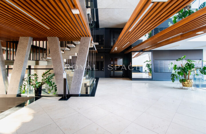 Apartment with roof terrace!