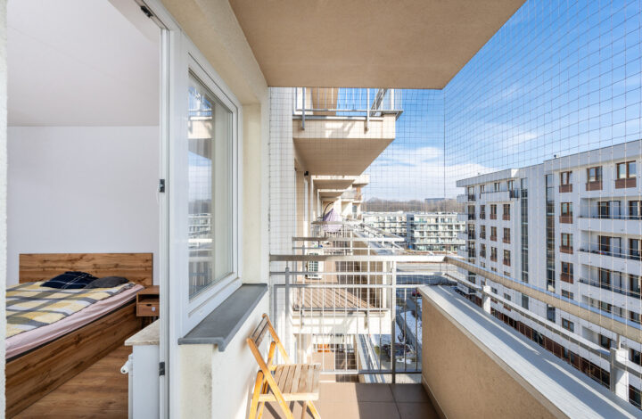 Світла квартира з балконом | Lema 24