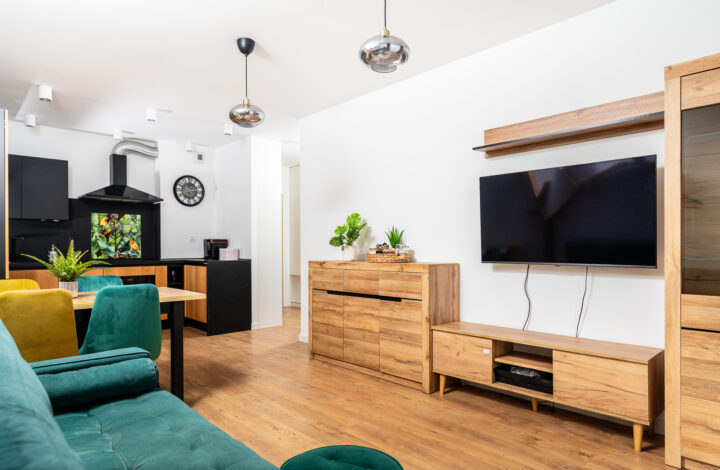 Світла квартира з балконом | Lema 24