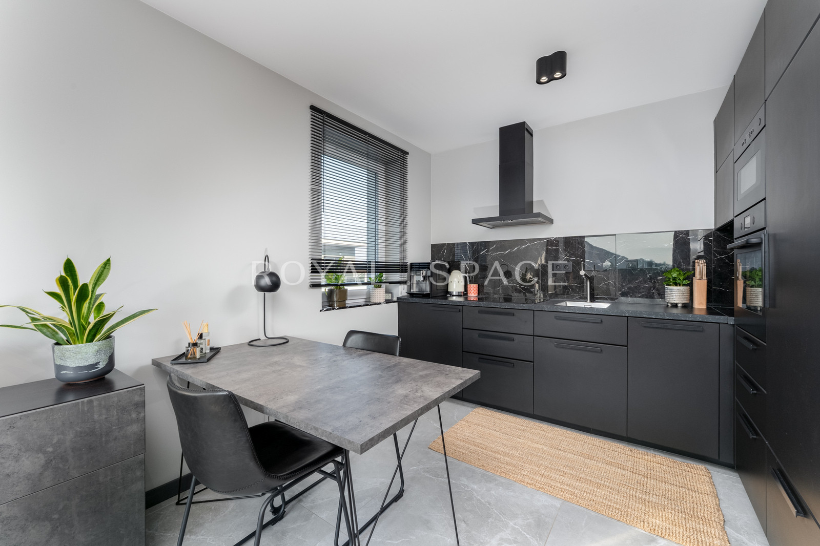 Modern apartment with terrace | Pękowicka Trio