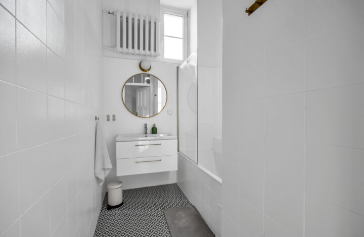 Przestronny apartament w kamienicy w Wilczej!