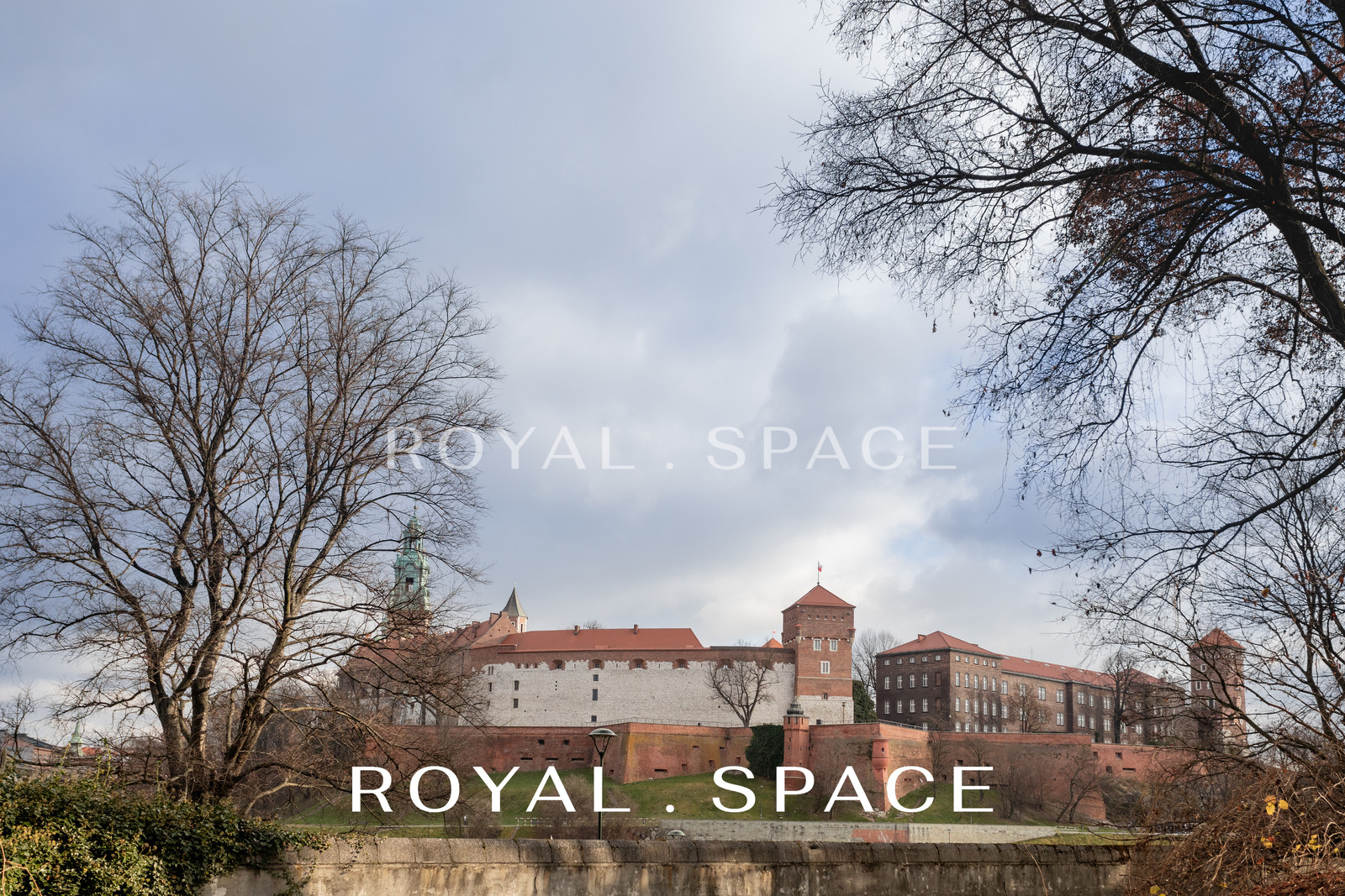 Apartament z ogrodem i widokiem na Wawel w centrum