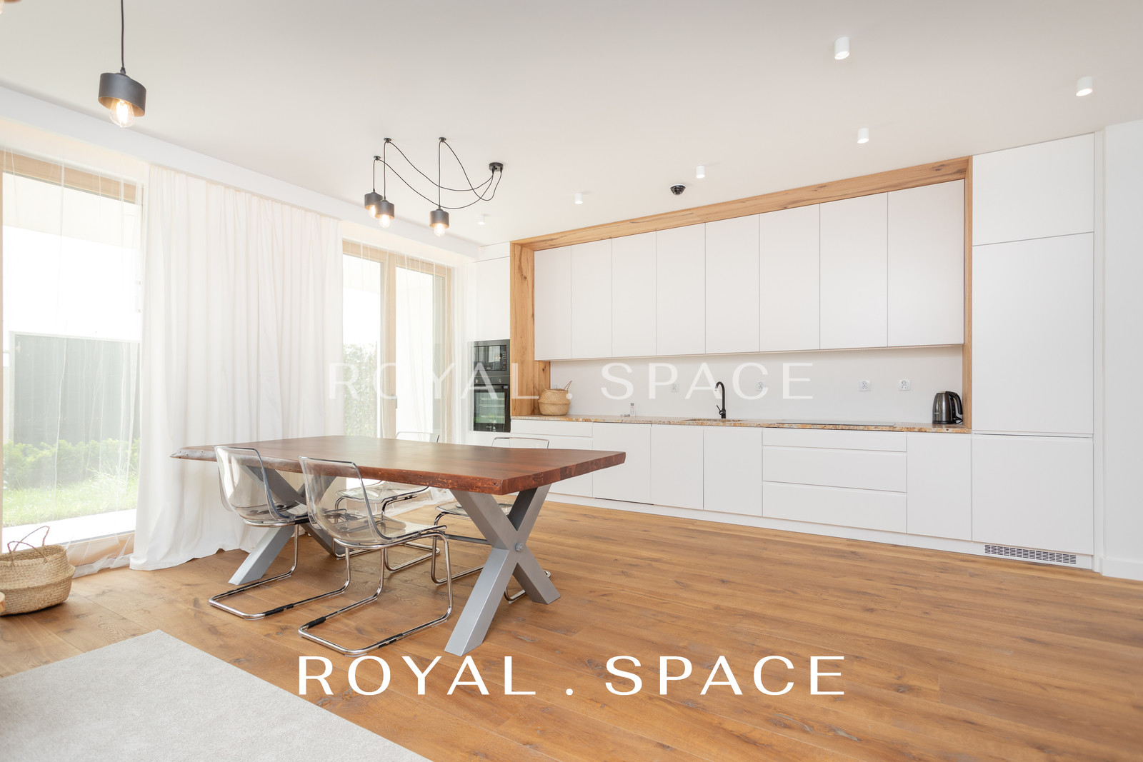 Przestronny, luksusowy apartament z ogrodem!