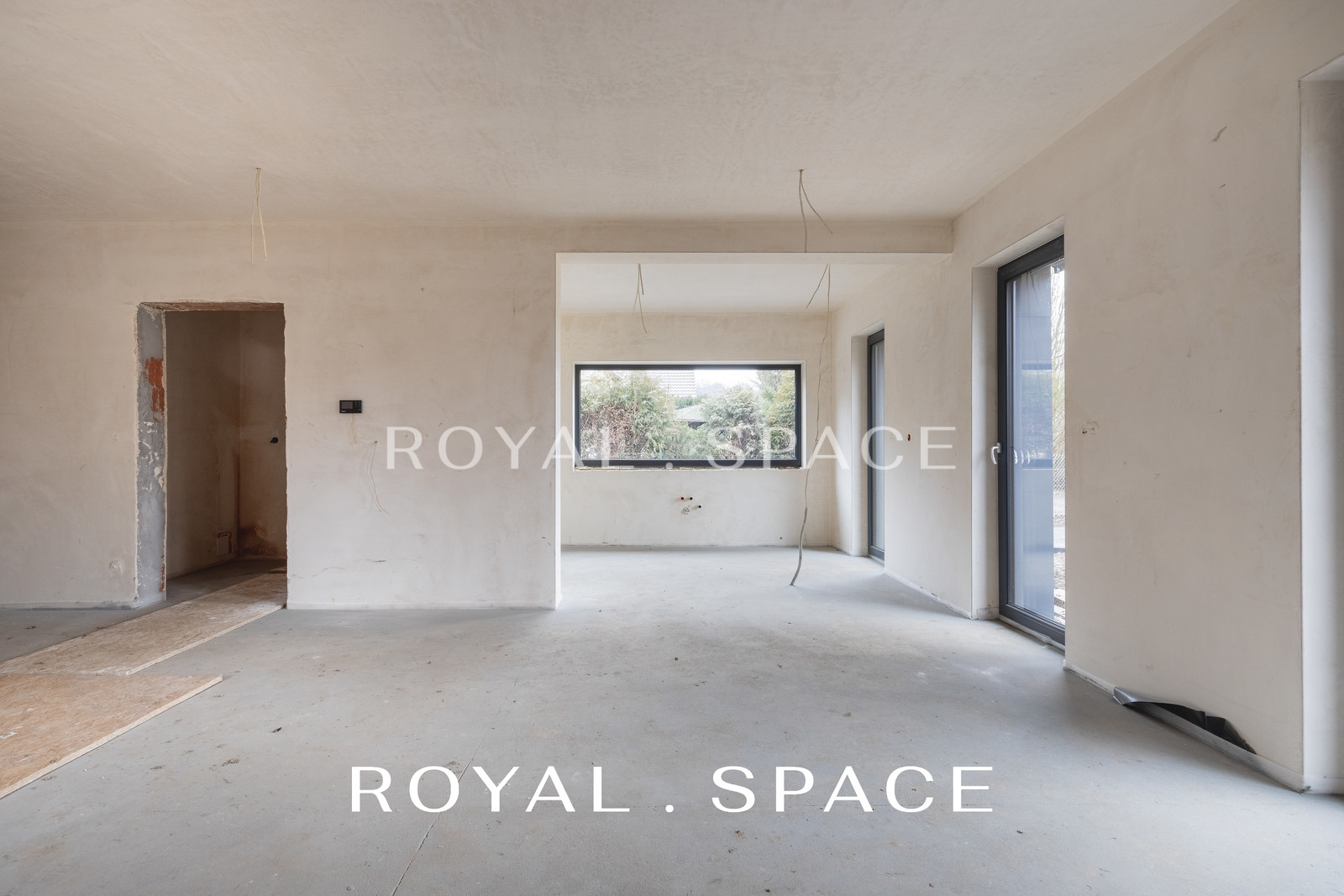 Dom wolnostojący wsród zieleni!