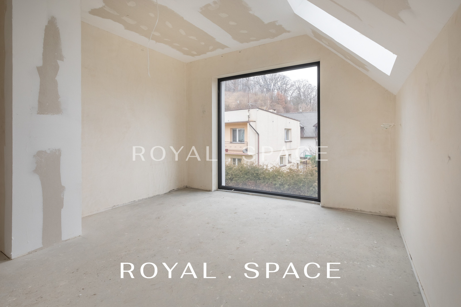 Dom wolnostojący wsród zieleni!