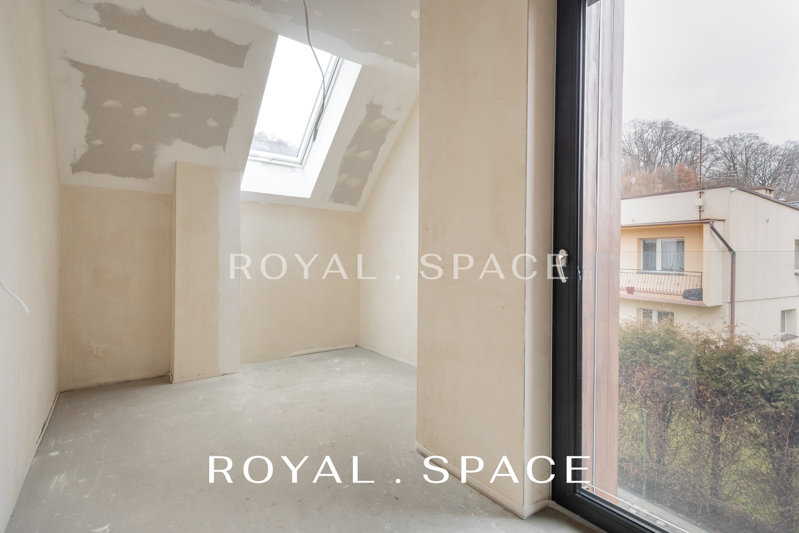 Dom wolnostojący wsród zieleni!