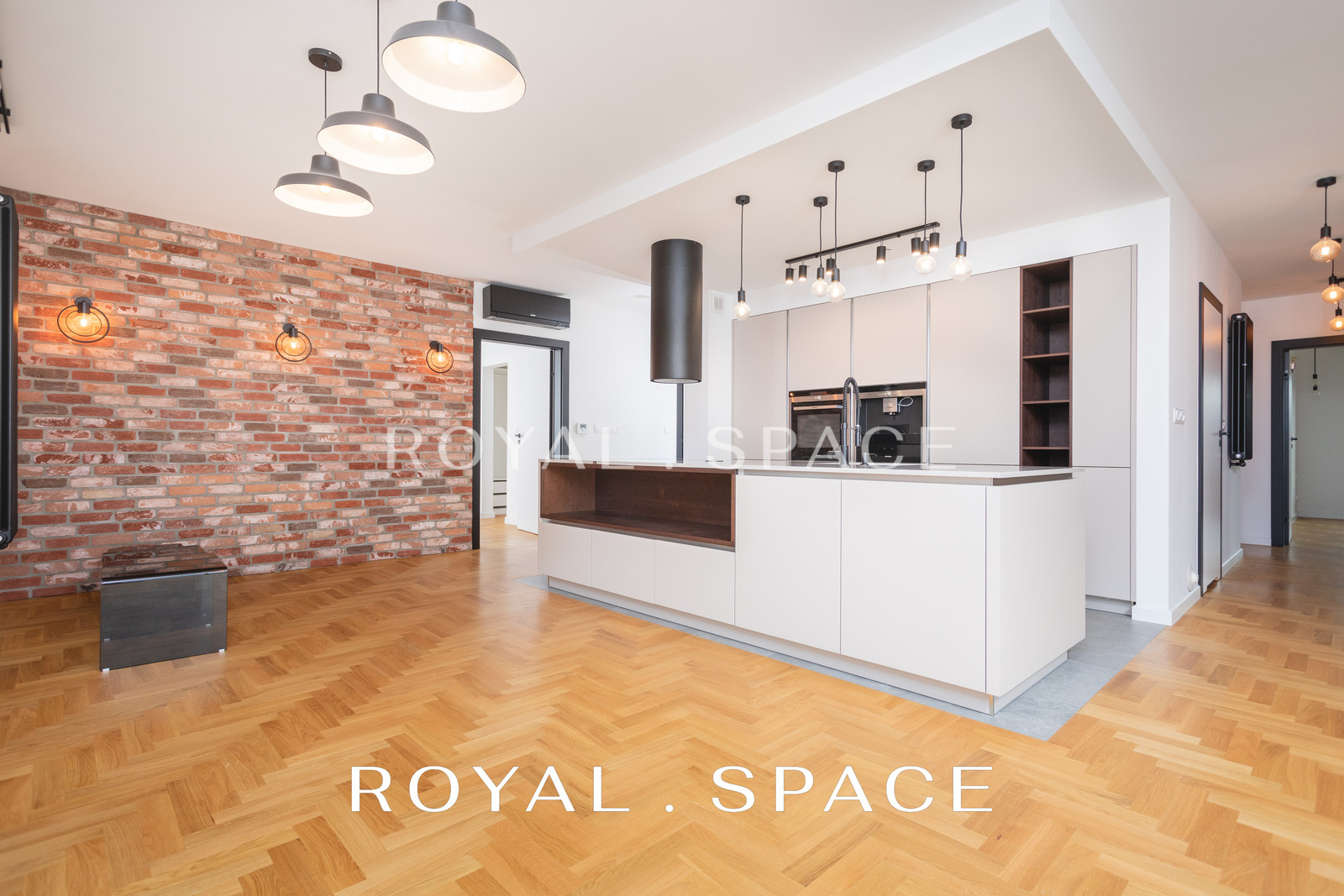 Przestronny 5-pok. apartament z tarasem na dachu