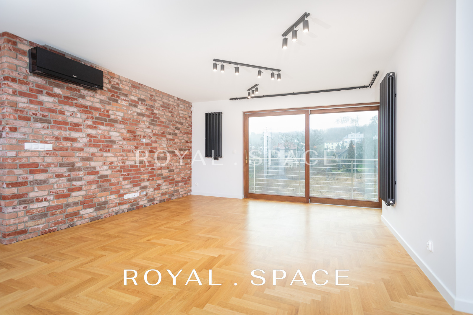 Przestronny 5-pok. apartament z tarasem na dachu