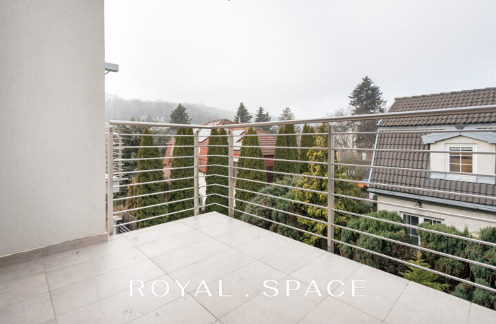 Przestronny 5-pok. apartament z tarasem na dachu