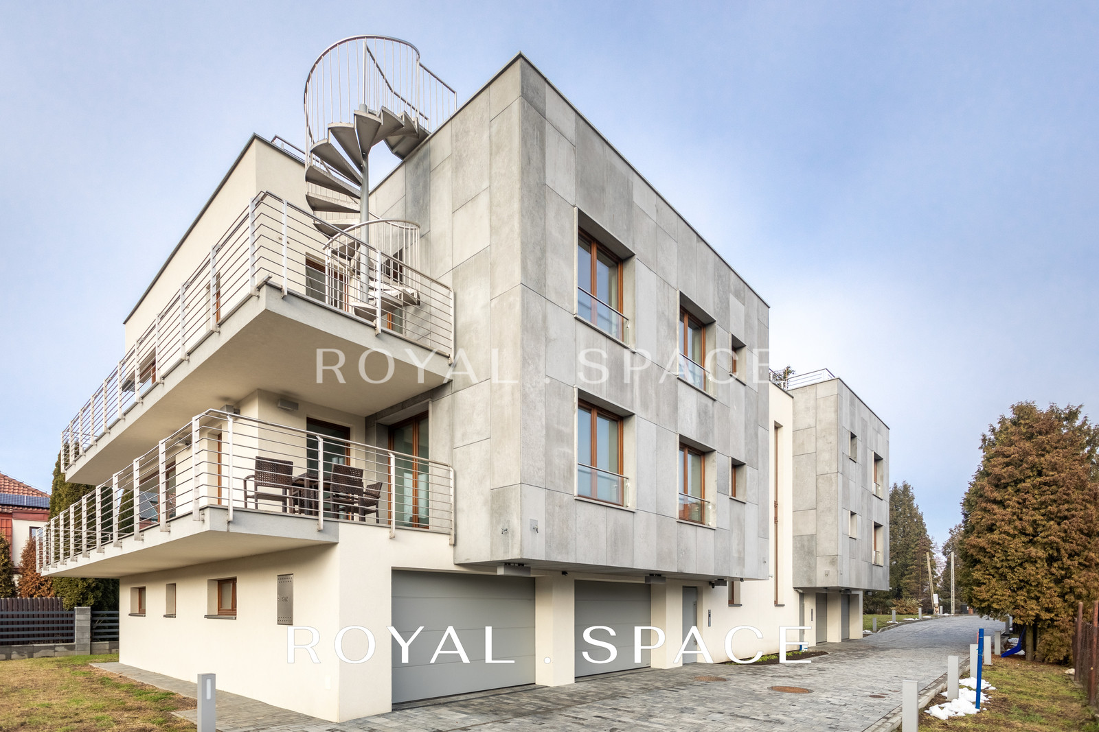 Przestronny 5-pok. apartament z tarasem na dachu
