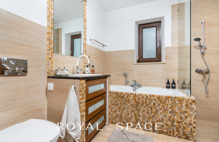 Tomaszowice, Wielka Wieś, Ujazdowska