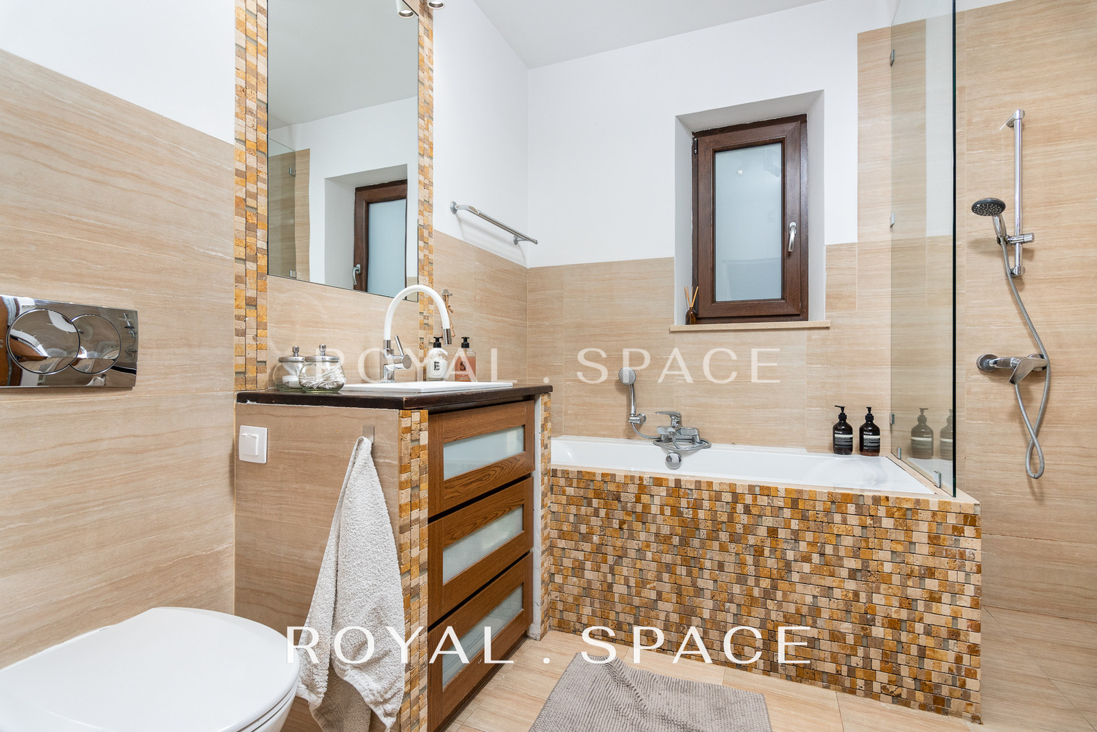 Tomaszowice, Wielka Wieś, Ujazdowska