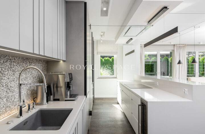 Designerski apartament z ogrodem – Czarodziejska