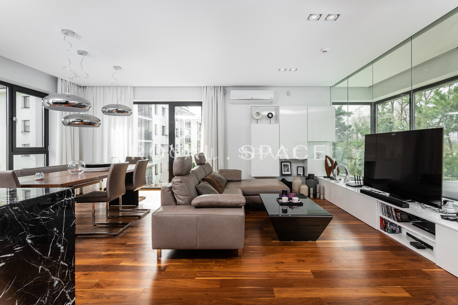 Luksusowy, dwupoziomowy penthouse z tarasem!