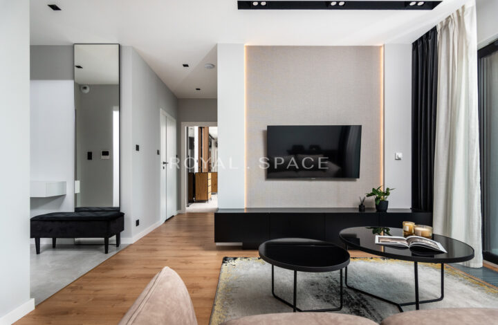 Penthouse z balkonami w nowym budynku – Fabryczna