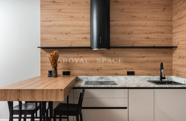 Penthouse z balkonami w nowym budynku – Fabryczna