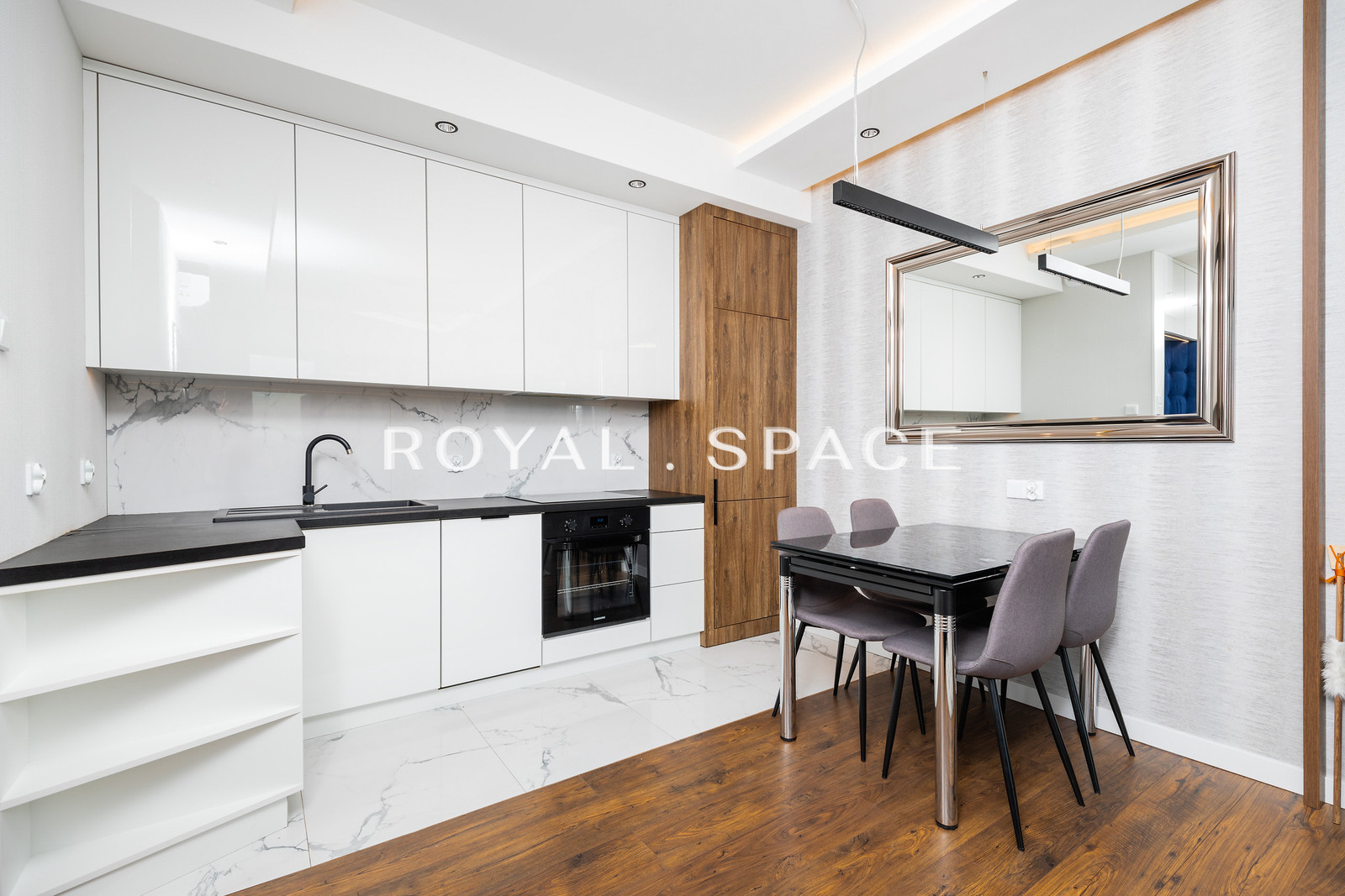 Apartament z balkonem na 8 piętrze – Fabryczna