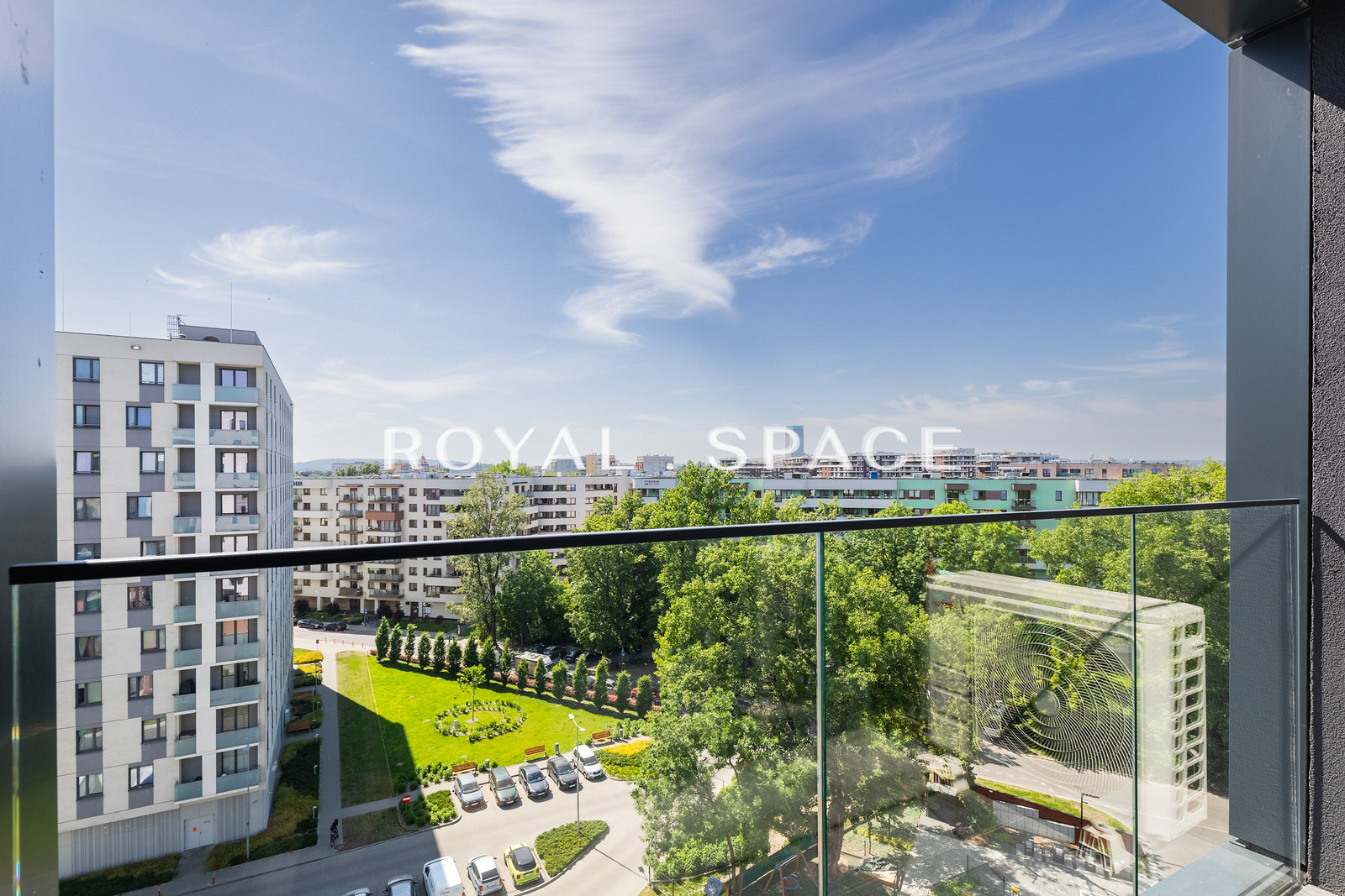 Apartament z balkonem na 8 piętrze – Fabryczna