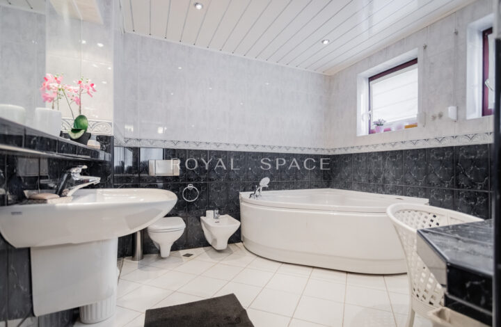 Kraków, Krowodrza, Ludwika Krzywickiego