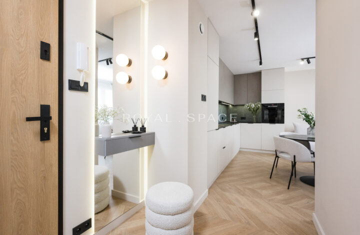 Nowe, elegancko wykończone mieszkanie z balkonem