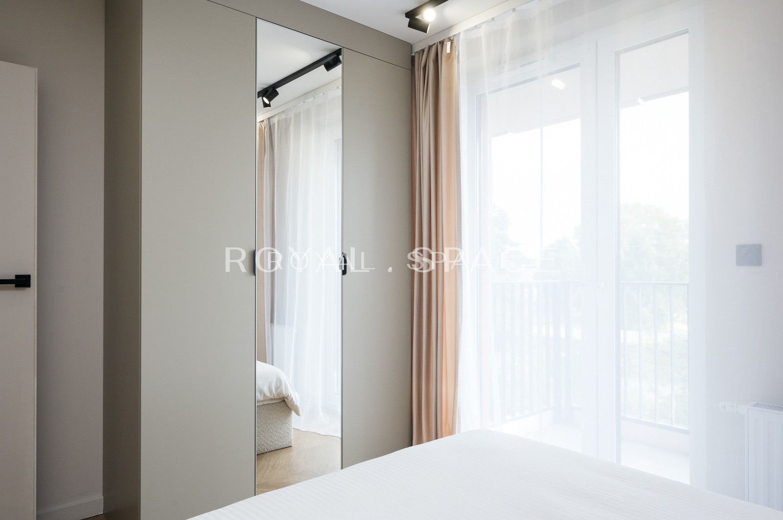 Nowe, elegancko wykończone mieszkanie z balkonem