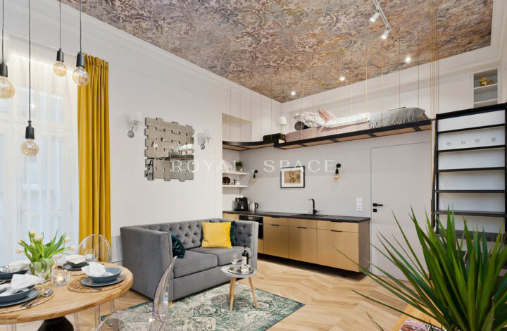 Old Town | na Groblach 19 | mezzanine | ENG