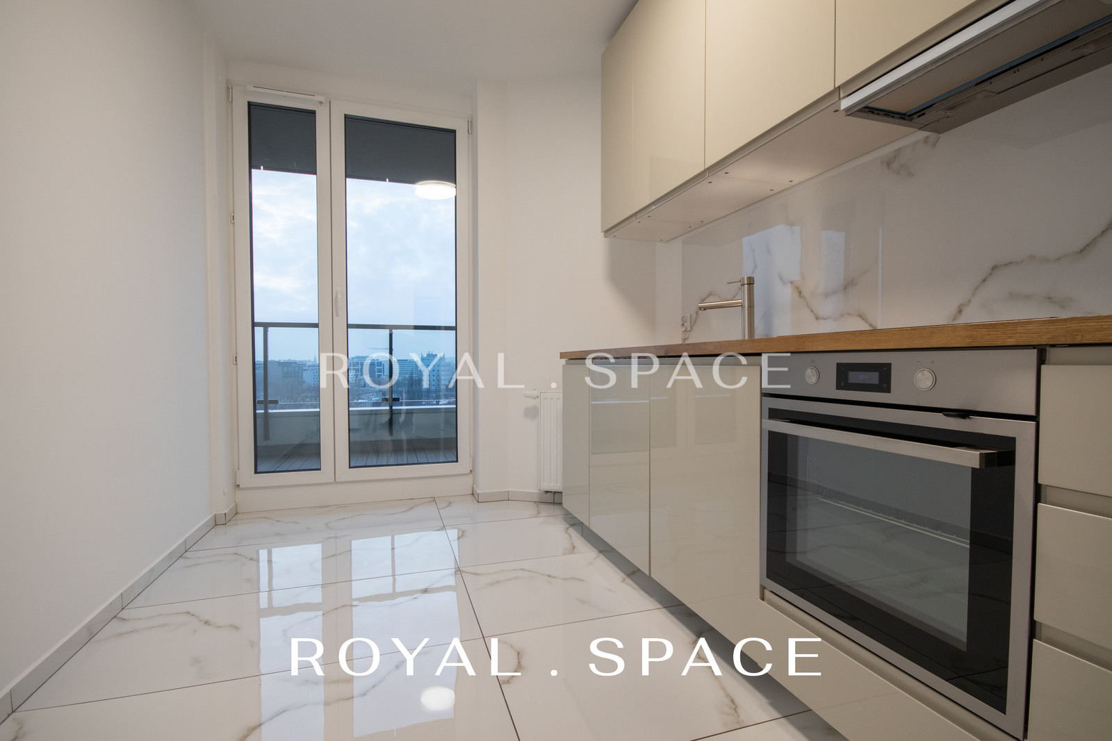 Apartament w Mogilska Tower z pięknym widokiem