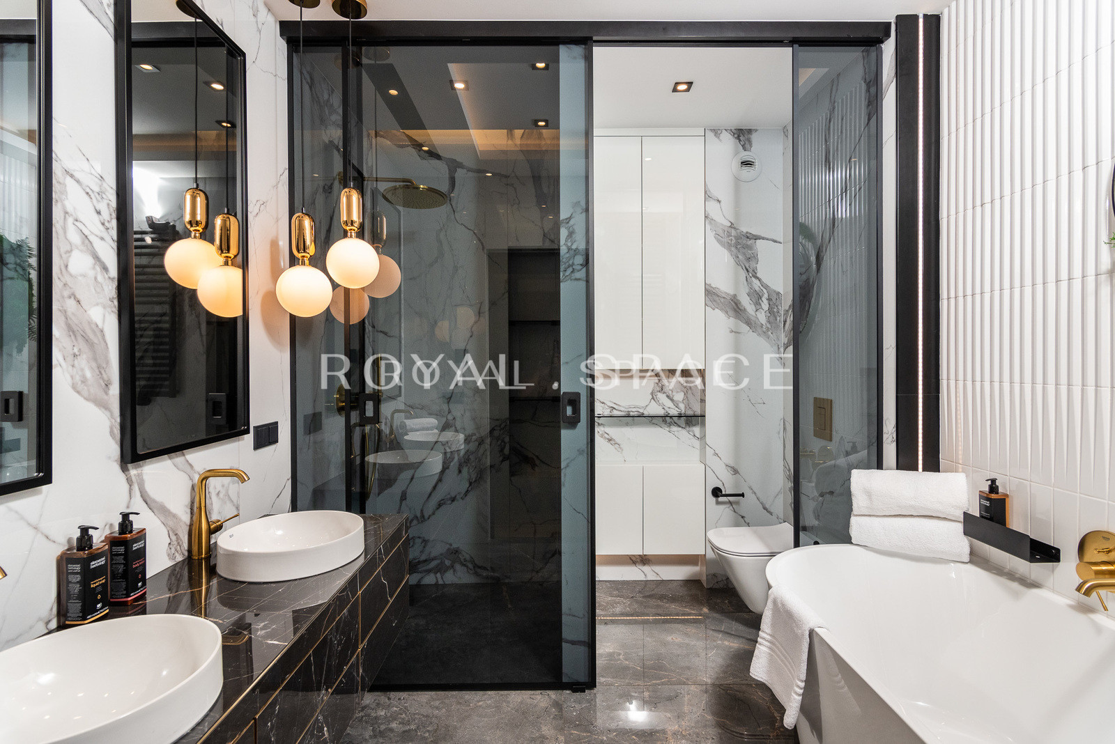 Luksusowy penthouse z tarasem z jacuzzi i sauną!